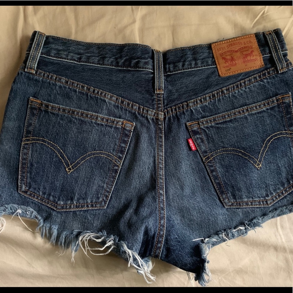 Women’s Levi Jean Shorts size 28